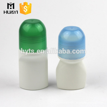 Plastikrolle 50ml auf Deodorantflasche mit bunten Kappen